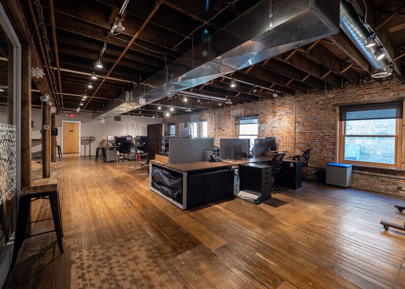 More Photos Of 34-38 W Gay St, Columbus Loft Creative Space For Sale
