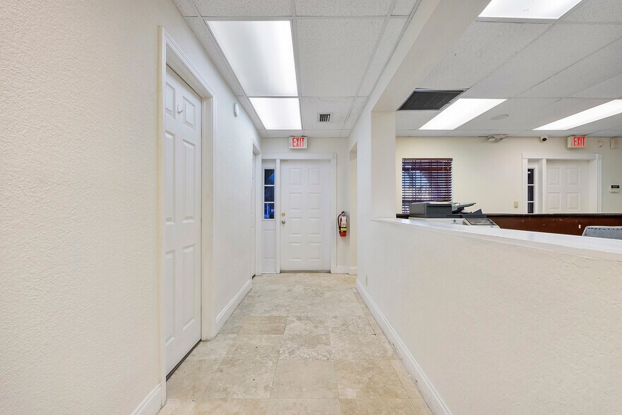 More Photos Of 1730 E Commercial Blvd, Fort Lauderdale Medical For Lease