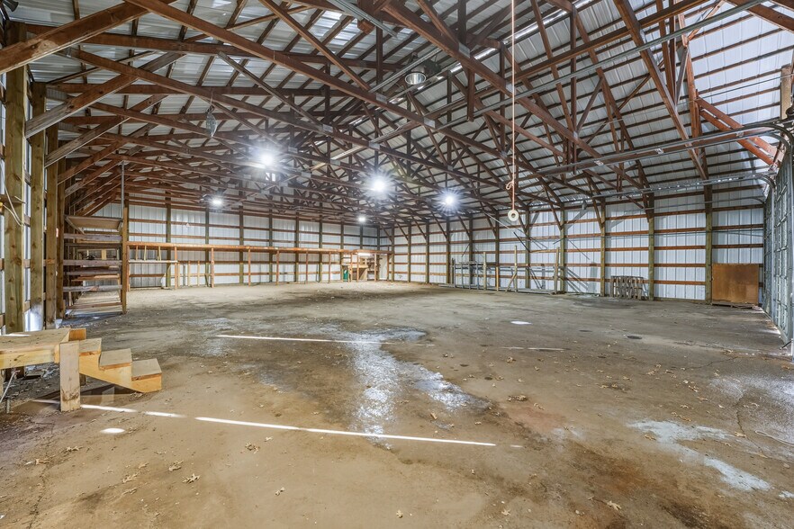 More Photos Of 1703 Western Ave, Eau Claire Industrial For Sale
