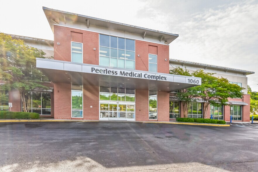 More Photos Of 1060 Peerless Xing NW, Cleveland Medical For Lease