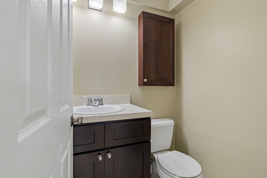 More Photos Of 2307 Bay Blvd, Indian Rocks Beach Apartments For Sale