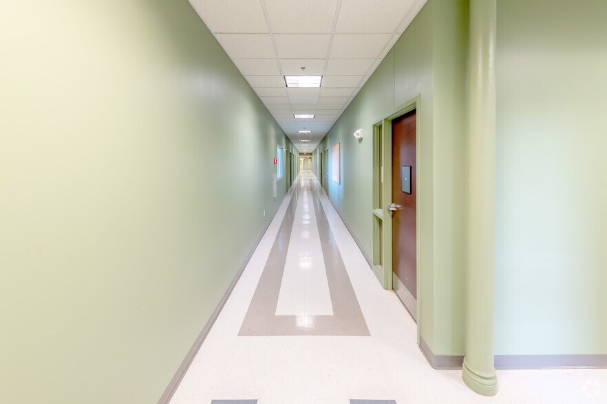 More Photos Of 1082 Davol St, Fall River Apartments For Lease