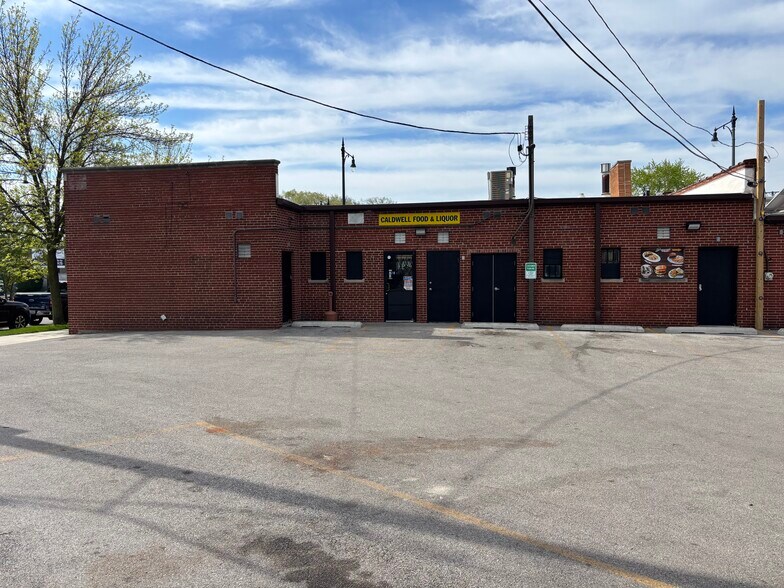 More Photos Of 4132-4138 W Peterson Ave, Chicago Storefront Retail Office For Lease