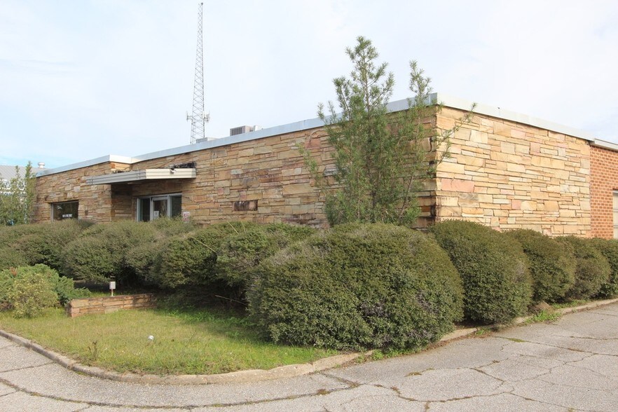 More Photos Of 1318 W Pine St, Hattiesburg Office For Lease