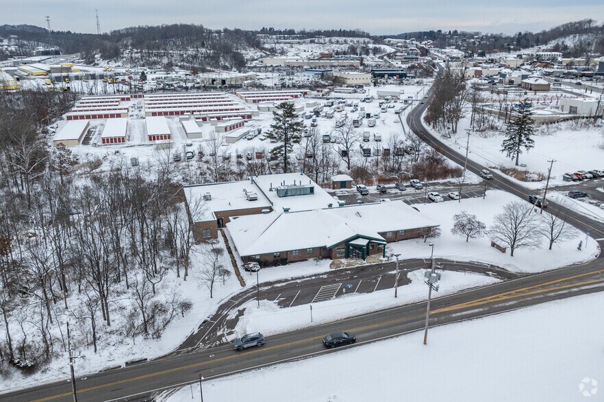 More Photos Of 2873 W Hardies Rd, Gibsonia Office For Lease