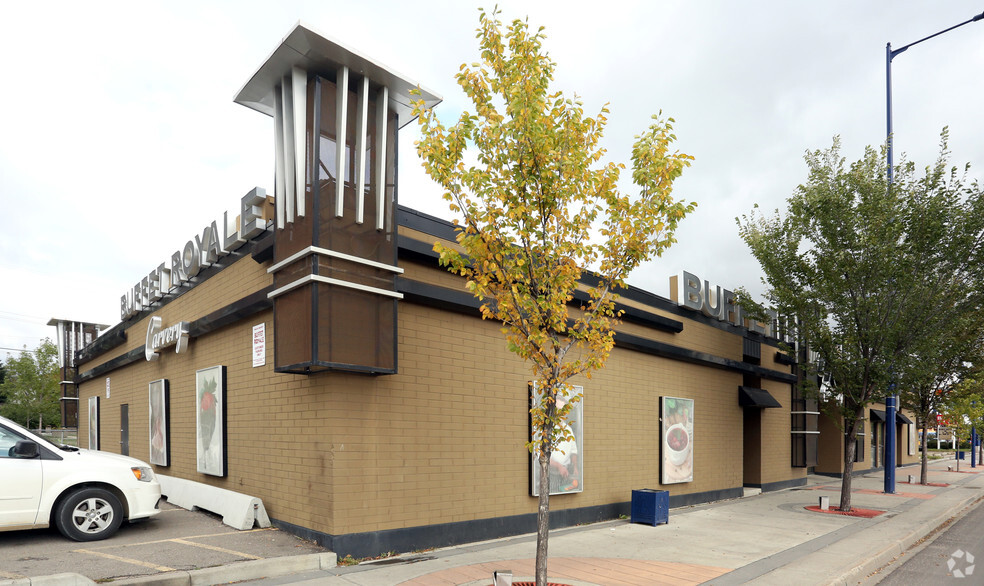 Primary Photo Of 12866 Fort Rd NW, Edmonton Restaurant For Sale