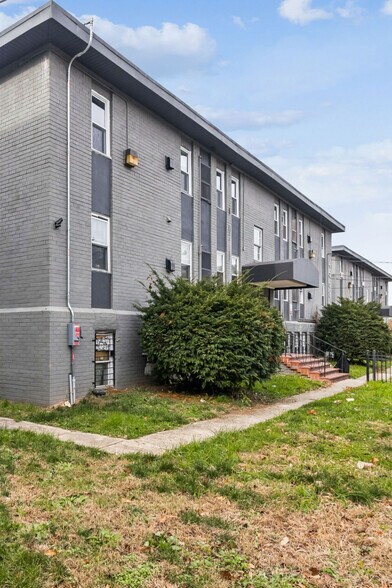 More Photos Of 4559-4569 Benning Rd SE, Washington Apartments For Sale