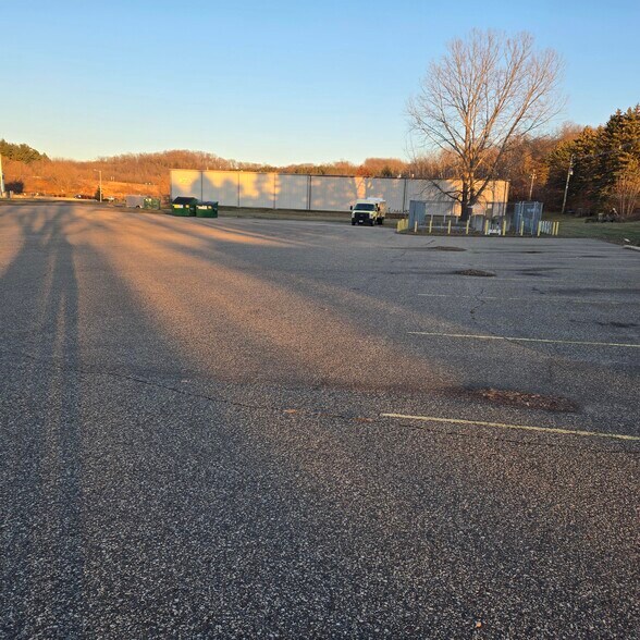 More Photos Of 1050 Benson St, River Falls Warehouse For Sale