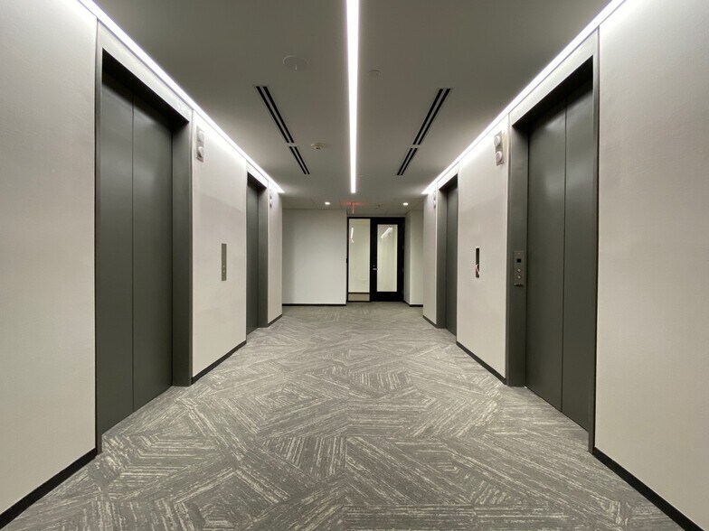 More Photos Of 1101 Vermont Ave NW, Washington Office For Lease