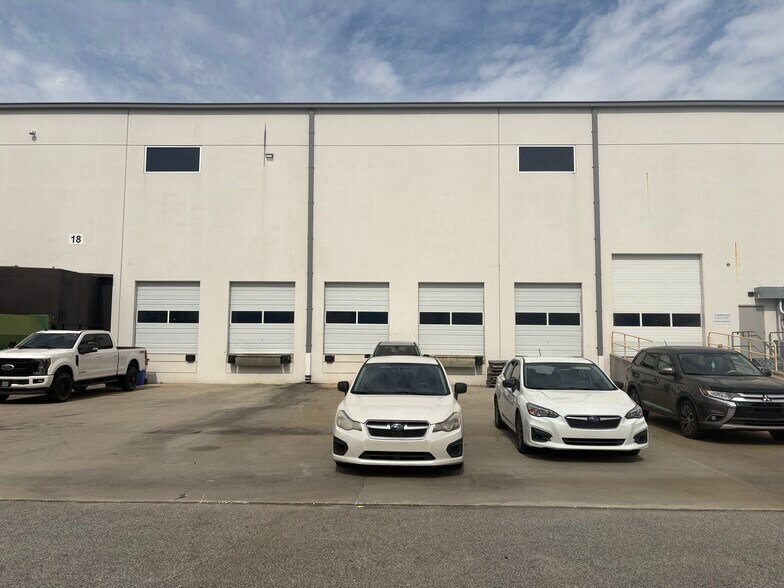More Photos Of 7791 Palmetto Commerce Pky, North Charleston Industrial For Lease