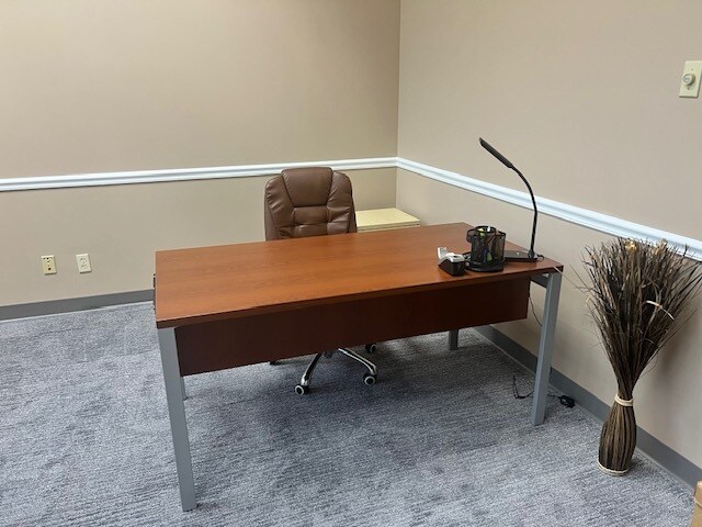 More Photos Of 4025 Woodland Park Blvd, Arlington Office For Lease