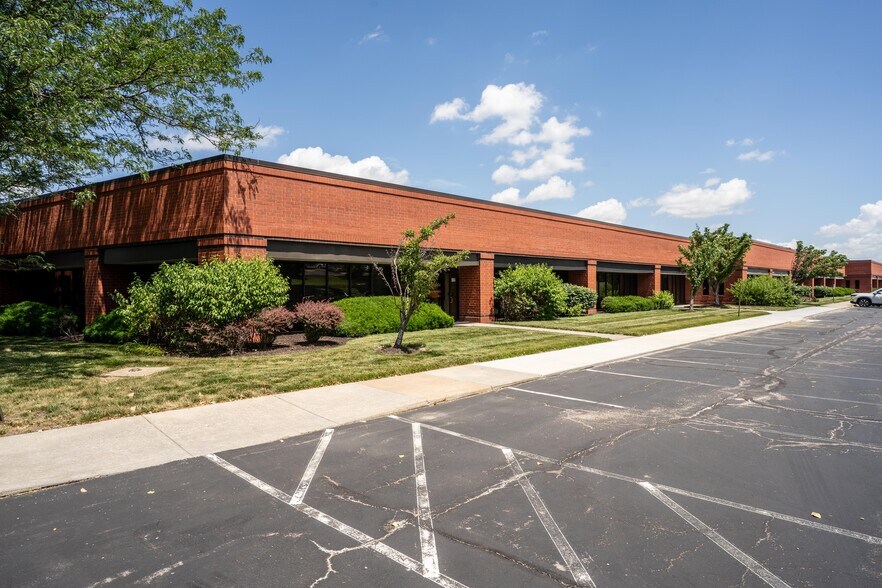 More Photos Of 8000-8032 Reeder St, Lenexa Flex For Lease