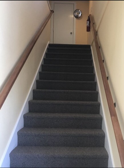 More Photos Of 69 York St, Kennebunk Medical For Sale