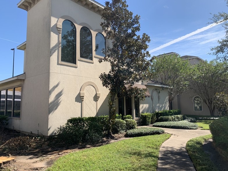 More Photos Of 12824 Willow Centre Dr, Houston Medical For Sale