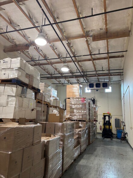 More Photos Of 20 Enterprise Ct, Napa Warehouse For Lease