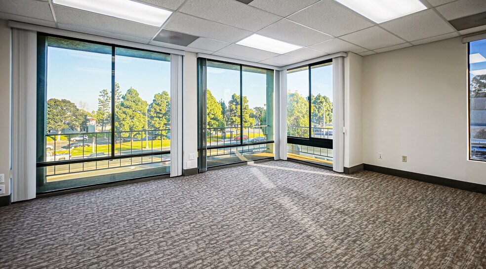 More Photos Of 23717 Hawthorne Blvd, Torrance Office For Lease