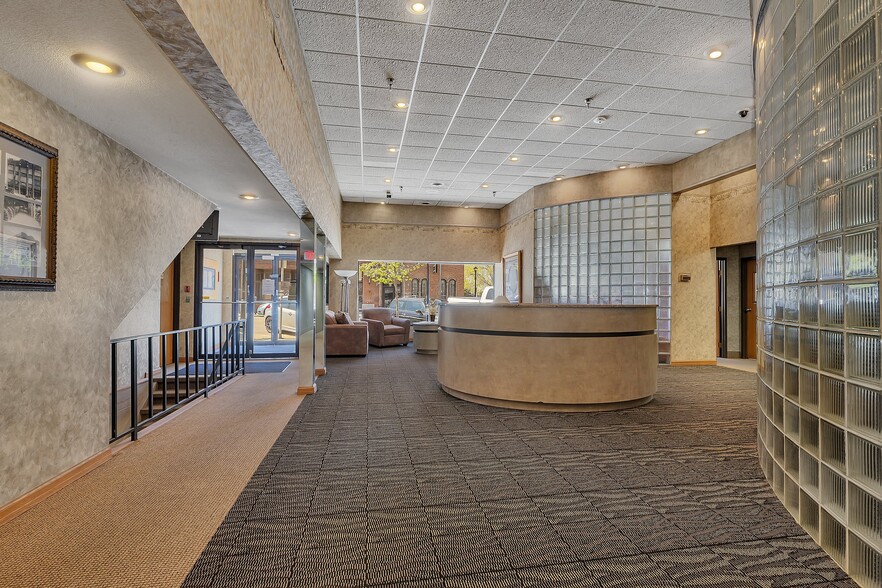 More Photos Of 14 7th Ave N, Saint Cloud Office For Sale