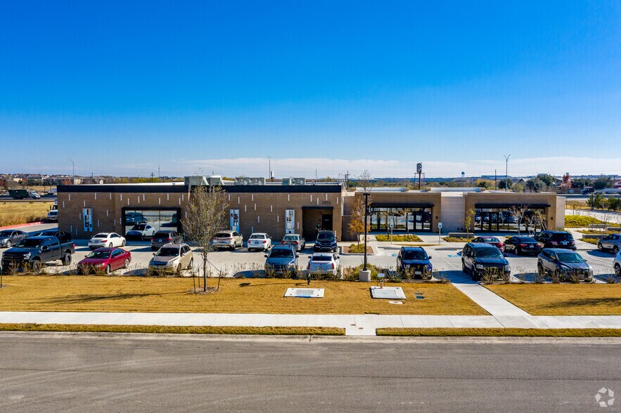 More Photos Of 2430 S Interstate 35, San Marcos Storefront Retail Office For Lease