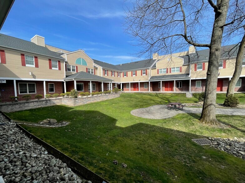 More Photos Of 256 Columbia Tpke, Florham Park Medical For Sale