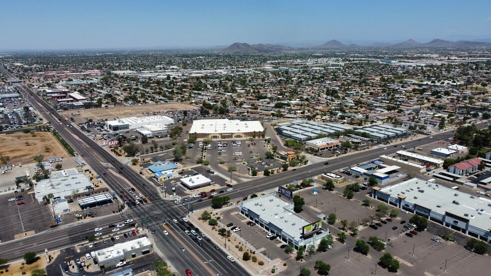 More Photos Of 17220 N 19th Ave, Phoenix General Retail For Lease