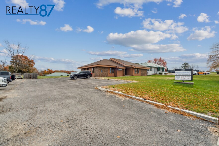 More Photos Of 3900 River Ridge Dr NE, Cedar Rapids Office For Lease