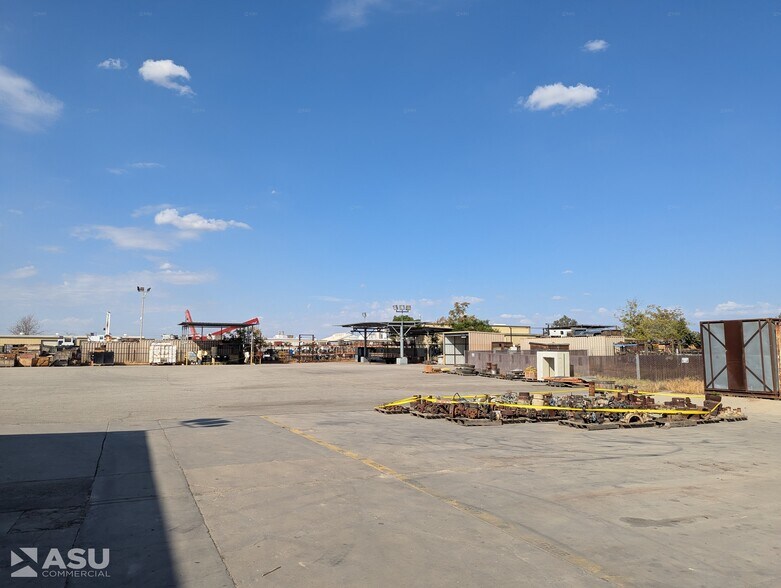 More Photos Of 3912 Gilmore Ave, Bakersfield Warehouse For Lease