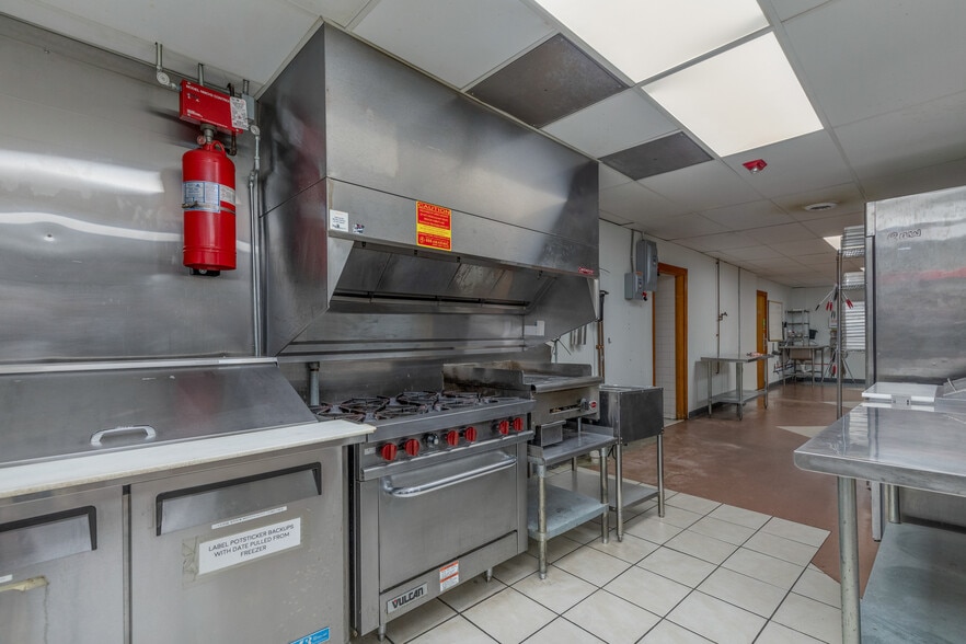 More Photos Of 4168 Juniata St, Saint Louis Restaurant For Lease