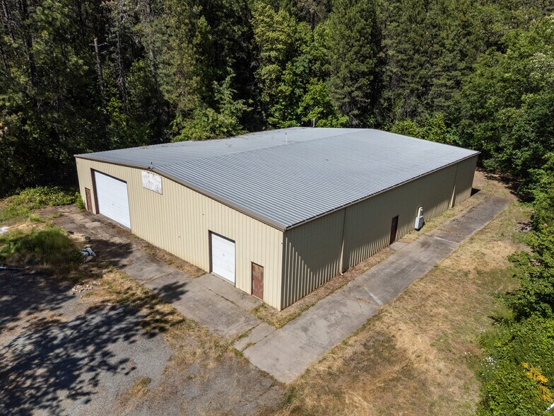 More Photos Of 80-142 Lower Wolf Creek Rd, Wolf Creek Warehouse For Sale