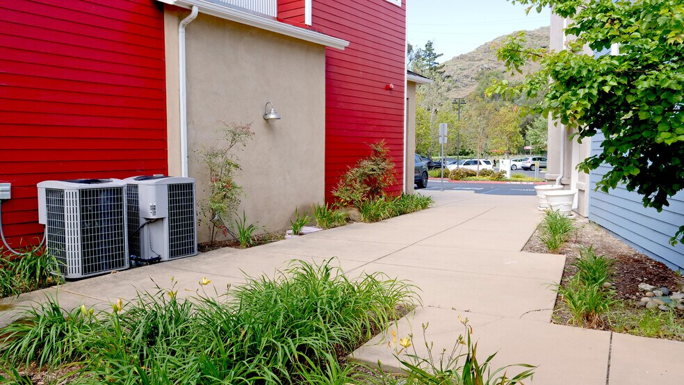 More Photos Of 3596 Broad St, San Luis Obispo Storefront Retail Office For Lease