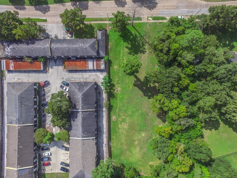 More Photos Of 2818 W TC Jester Blvd, Houston Land For Sale