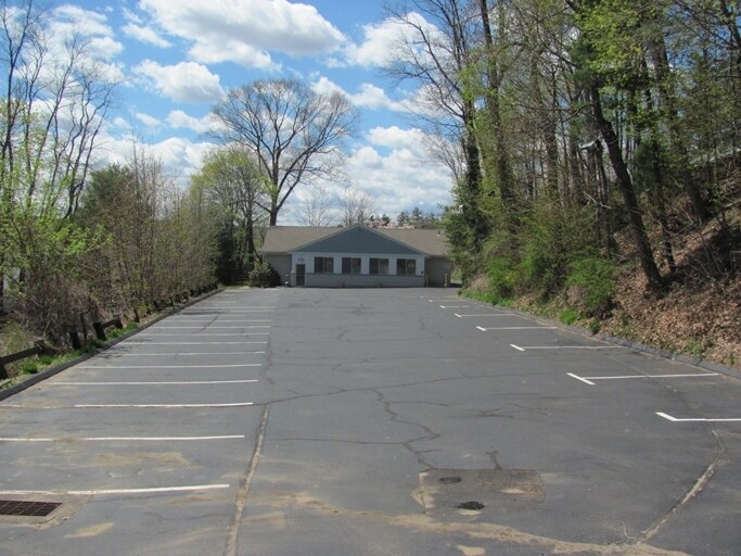 More Photos Of 291 Queen St, Bristol Medical For Lease