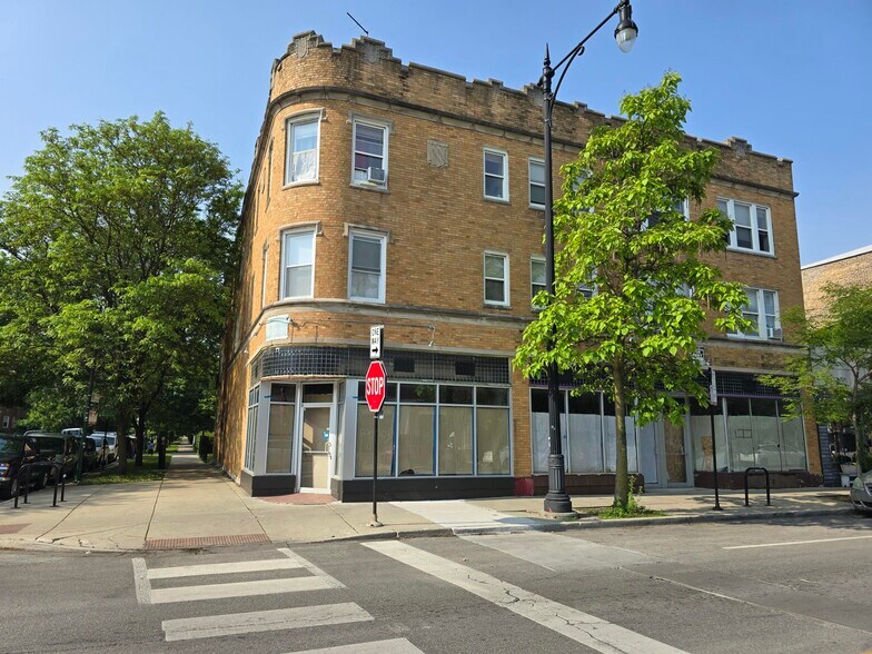 More Photos Of 3301-3305 W Bryn Mawr Ave, Chicago Storefront Retail Residential For Lease