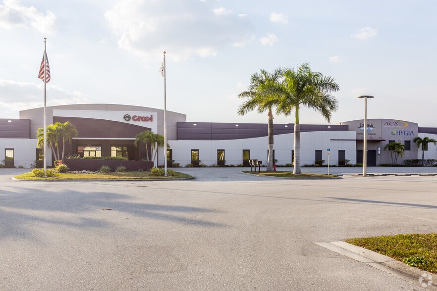More Photos Of 11600 Adelmo Ln, Fort Myers Warehouse For Lease