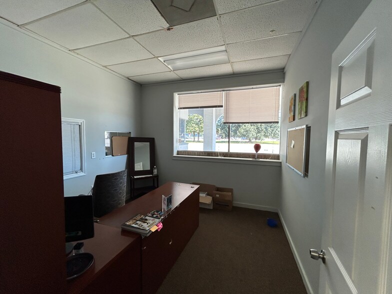 More Photos Of 5051 Rivers Ave, Charleston Industrial For Lease