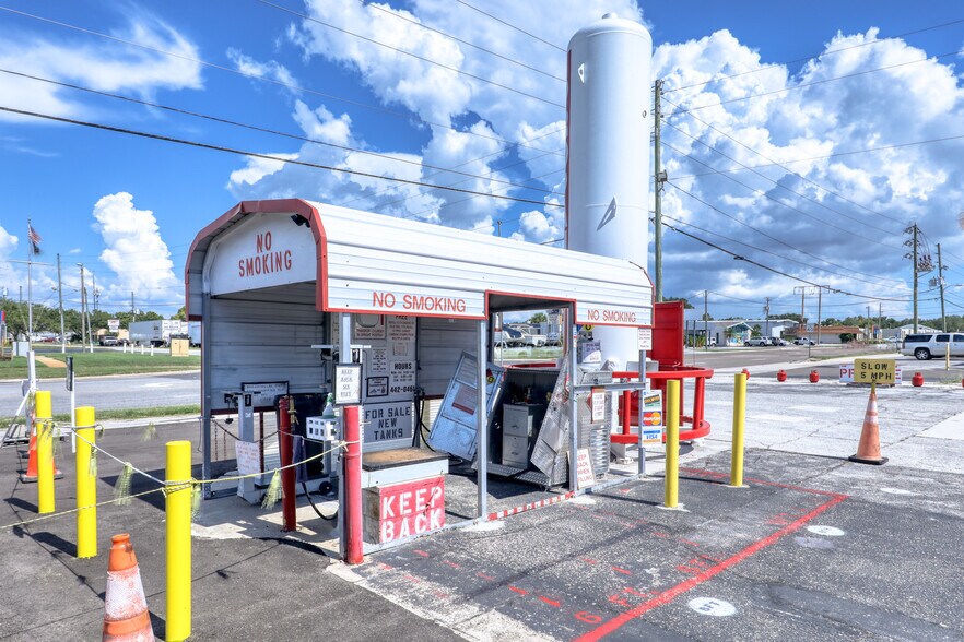 More Photos Of 1400 N Hercules Ave, Clearwater Convenience Store For Sale