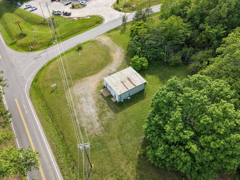 More Photos Of 2815 TN-49 Hwy, Charlotte Auto Repair For Sale