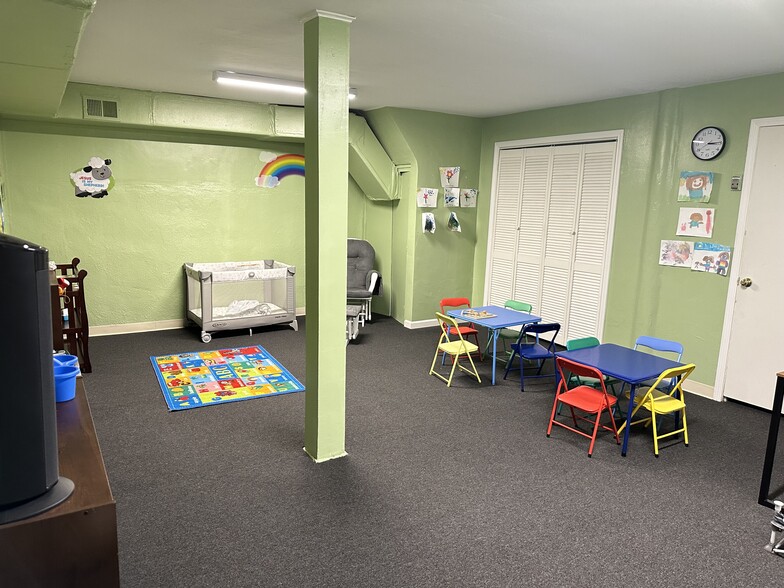 More Photos Of 1001 W Noble Ave, Visalia Specialty For Sale