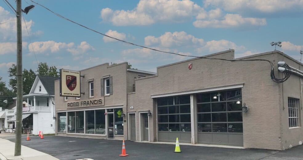 Primary Photo Of 163-165 Main St, Peapack Auto Dealership For Lease