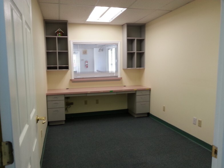 More Photos Of 19 W Bel Air Ave, Aberdeen Storefront For Lease