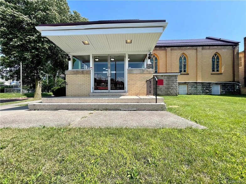 Primary Photo Of 3189 Main St, Buffalo Religious Facility For Sale