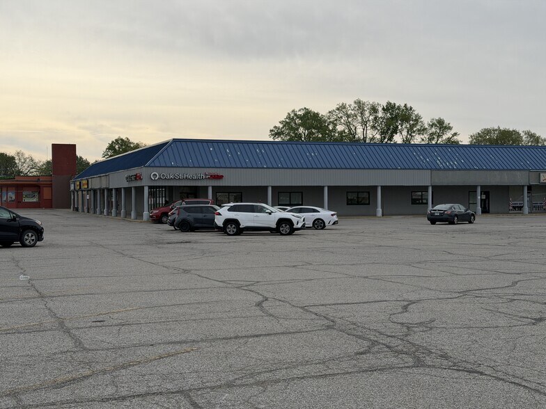 More Photos Of 6301 E Washington St, Indianapolis Unknown For Lease