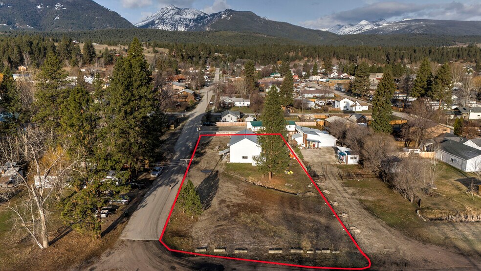 More Photos Of 308 E Tanner Ave, Darby Freestanding For Sale
