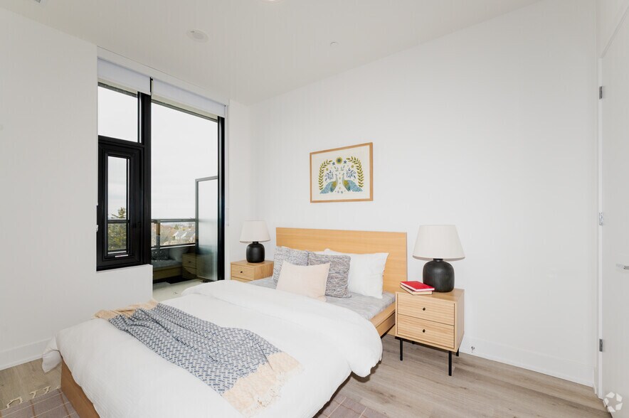 More Photos Of 500 Upper Wellington St, Hamilton Apartments For Lease