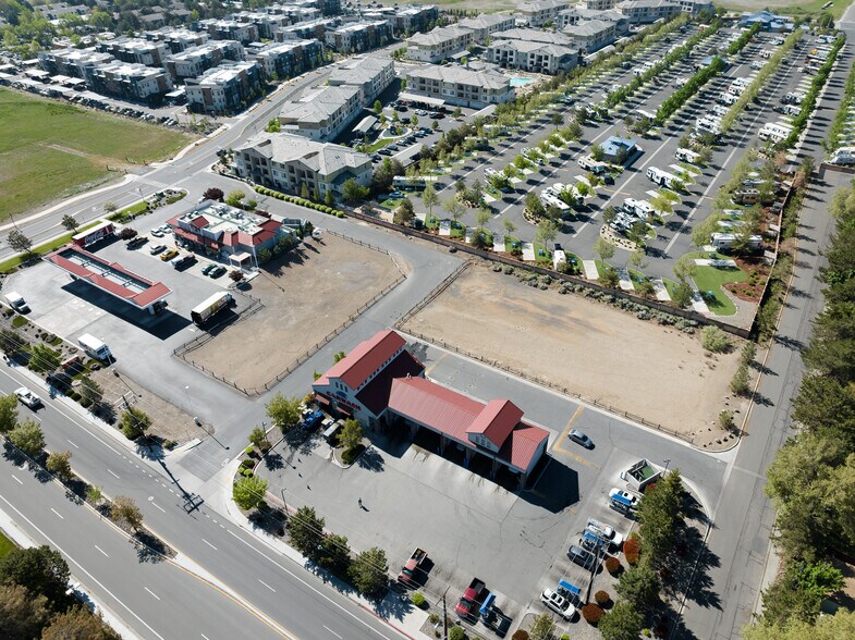 More Photos Of 1201 E Prater Way, Sparks Carwash For Sale