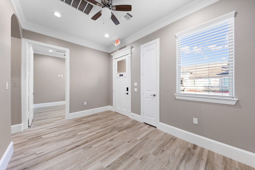 More Photos Of 12422 Spring Cypress Rd, Tomball Medical For Lease