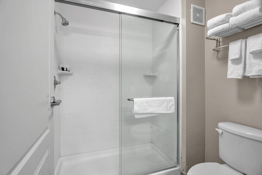 More Photos Of 4101 Parks Legado Rd, Odessa Hotel For Sale