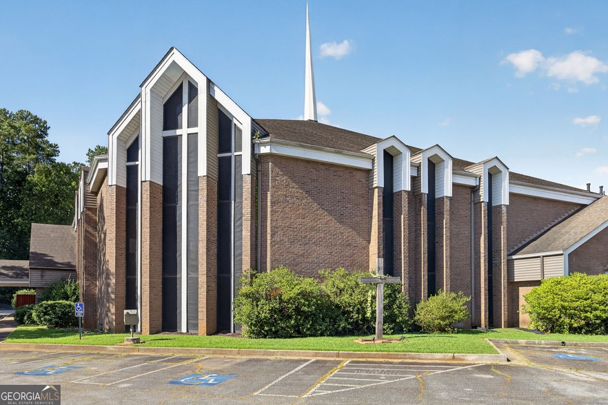 More Photos Of 2533 Stanton Rd SE, Conyers Office For Sale