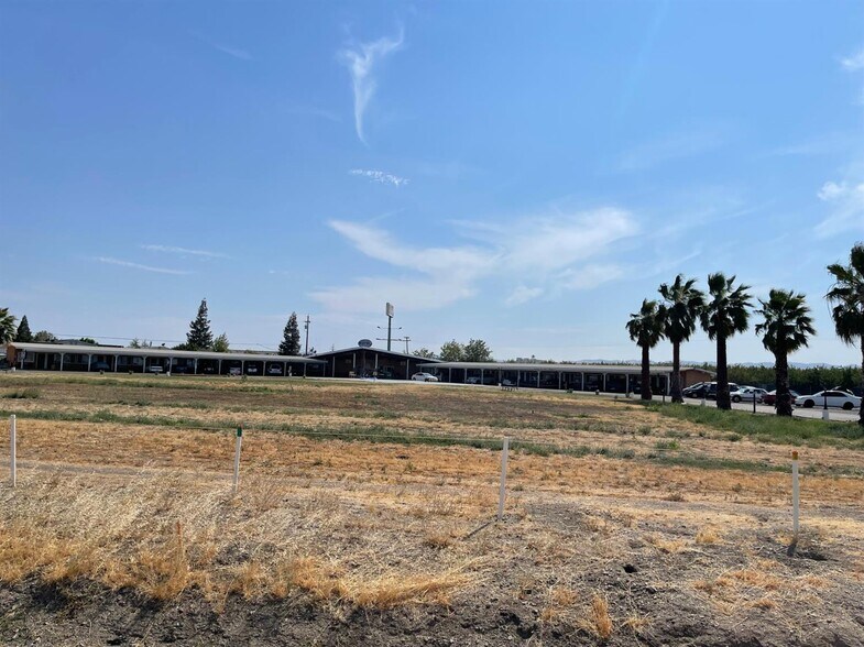 More Photos Of 4930 W County Rd, Dunnigan Hotel For Sale