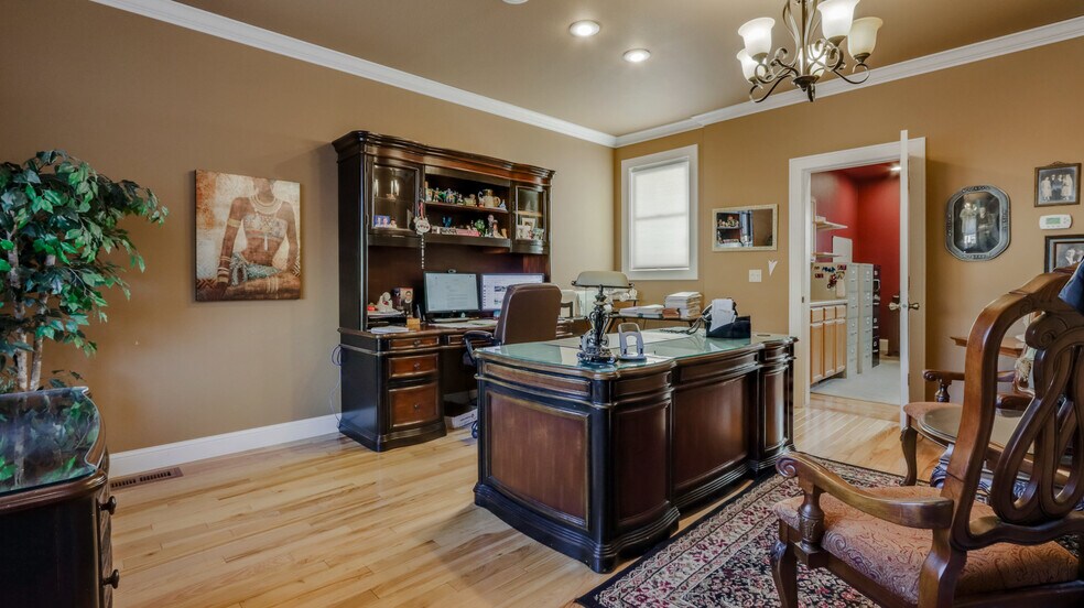 More Photos Of 33 W Cedar St, Chippewa Falls Office For Sale