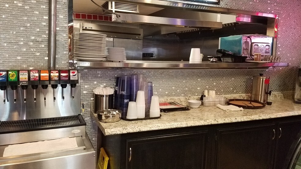 More Photos Of 44844 Elm Ave, Lancaster Freestanding For Sale